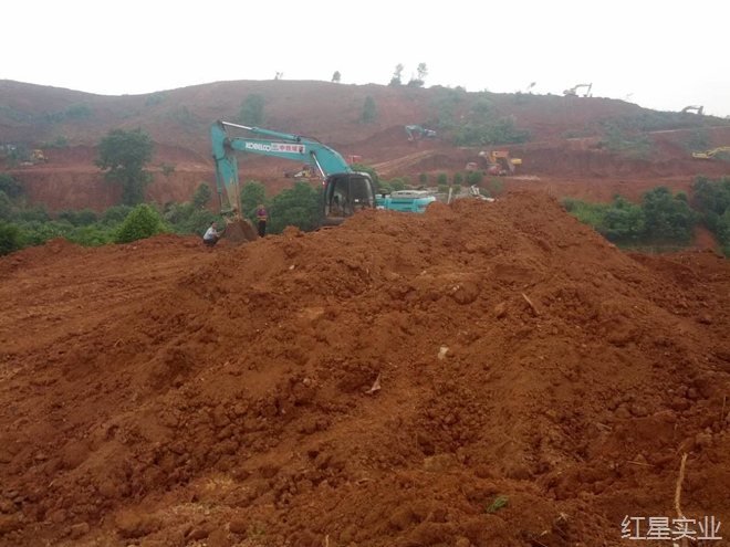 20160524抢时间赶进度 全力推进市场迁建4.jpg