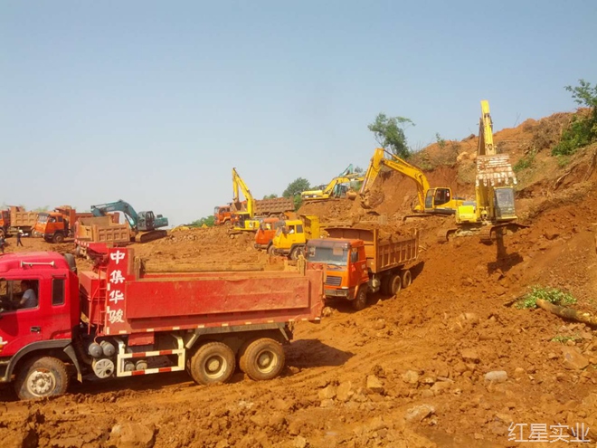 20160524抢时间赶进度 全力推进市场迁建5.jpg